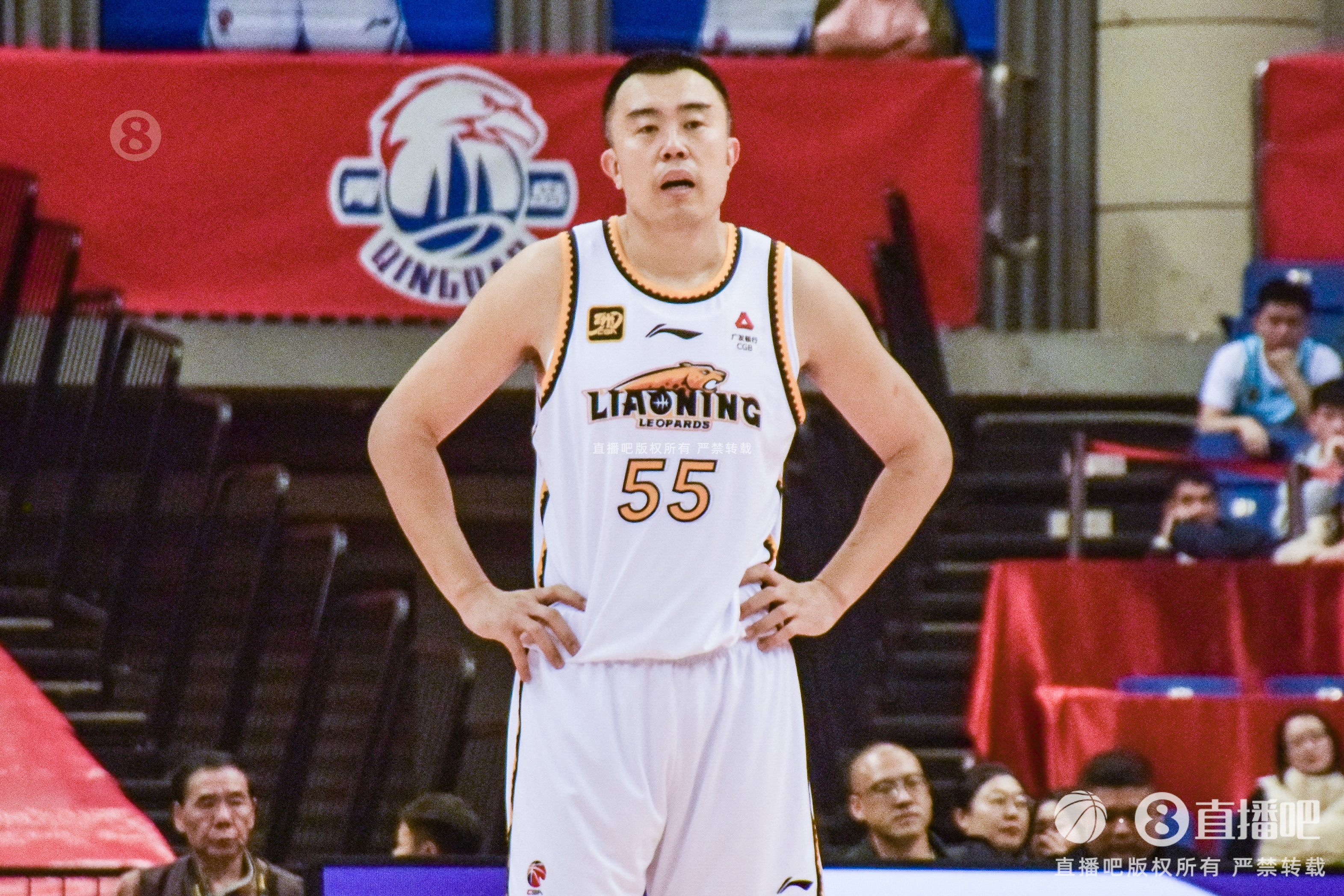 老將盡力了！韓德君7中4拿到14分12籃板3助攻