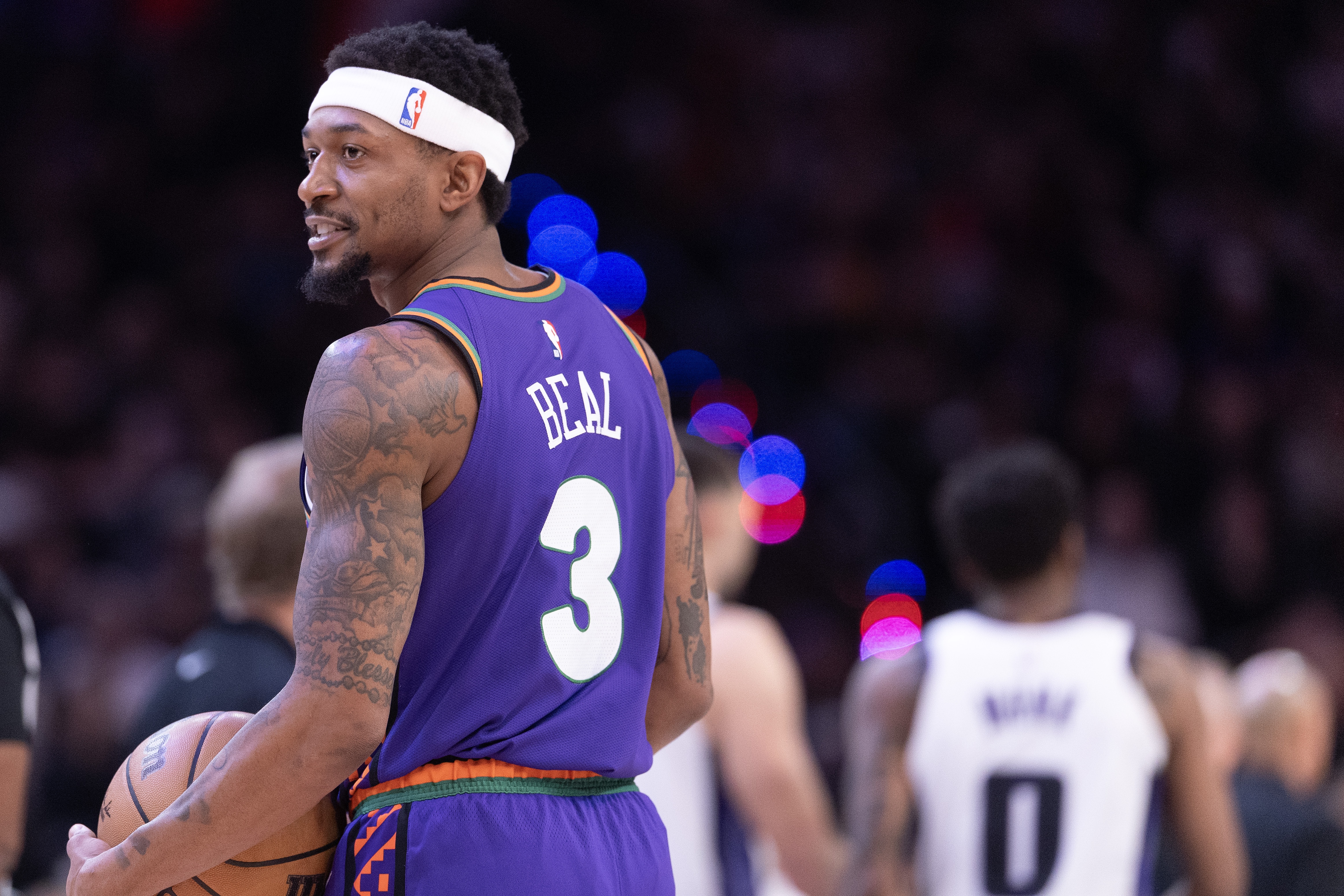 忍不?。∧峥怂龟?duì)記：從沒見過一支NBA球隊(duì)能投丟這么多空位